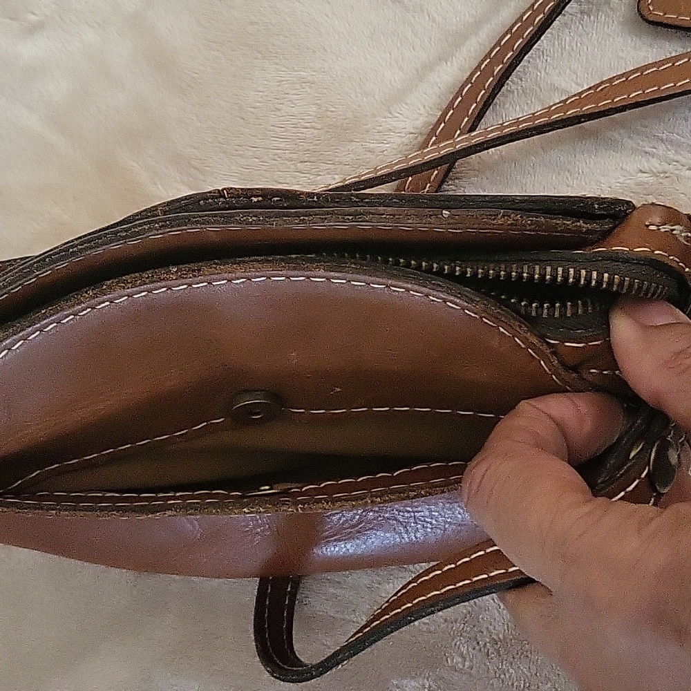Patricia Nash Chania Crossbody Bag - Picture 8 of 10